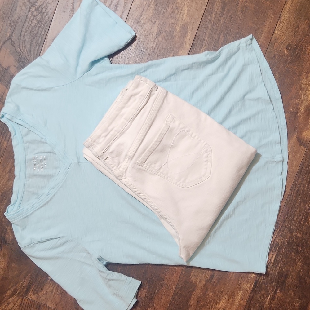 Chico's Platinum Charm MS Jeans With Cotton Tee